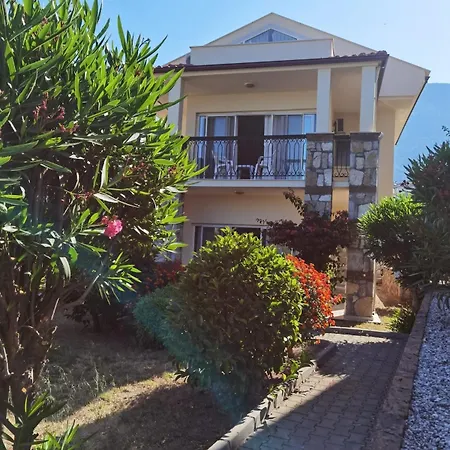 Bitur Park E5 3-bedroom With Shared Pool & Appartement