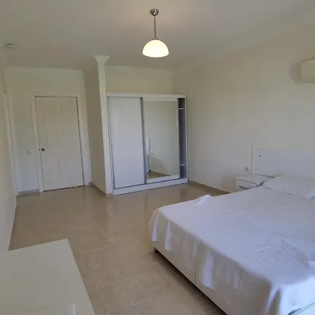 Bitur Park E5 3-bedroom With Shared Pool & Appartement
